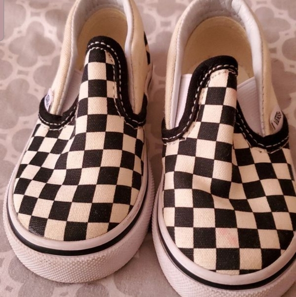 VANS - Picture 2 of 3